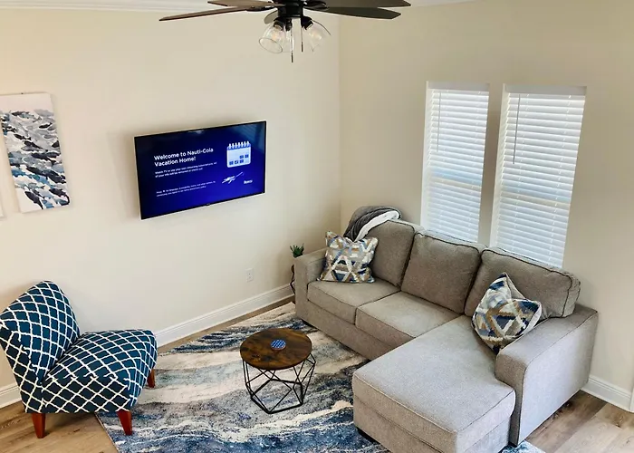 Holiday home Downtown, Bay Views, Fish Market, And Blue Angels! Pensacola